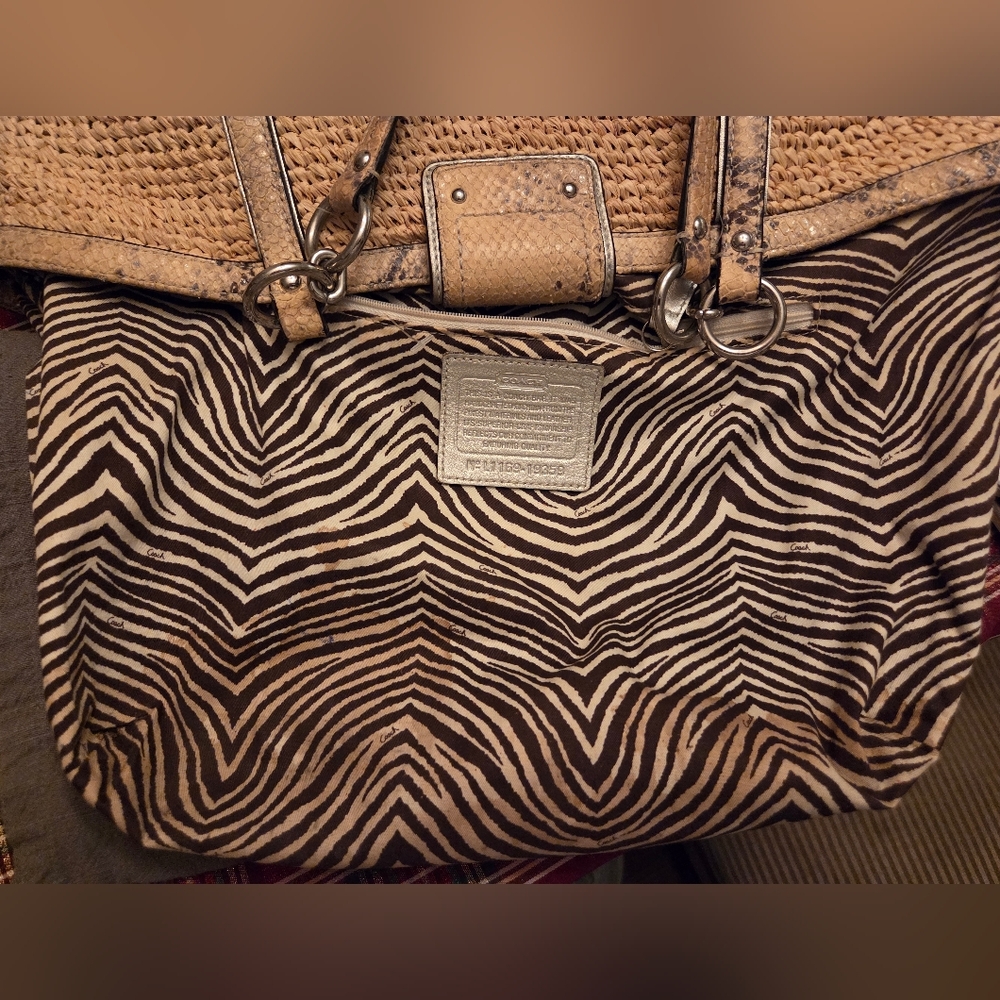 Coach 2011 Natalie Straw And Python Turnlock Tote… - image 4